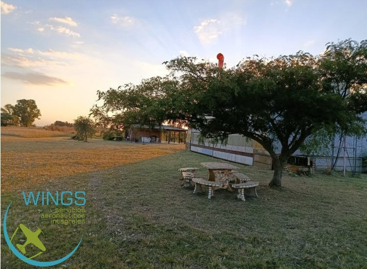 Venta de Campo, con Hangar, Pista y Casa