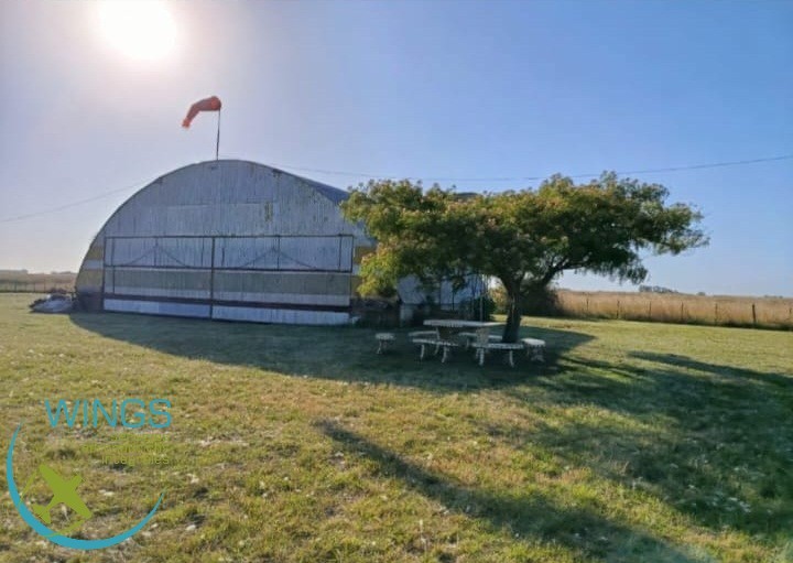 Venta de Campo, con Hangar, Pista y Casa