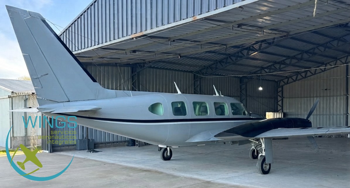 Piper PA-31-325 Navajo