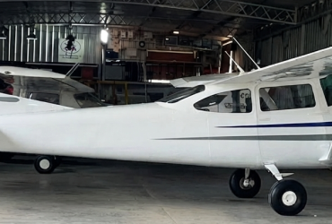 Cessna A-182-J
